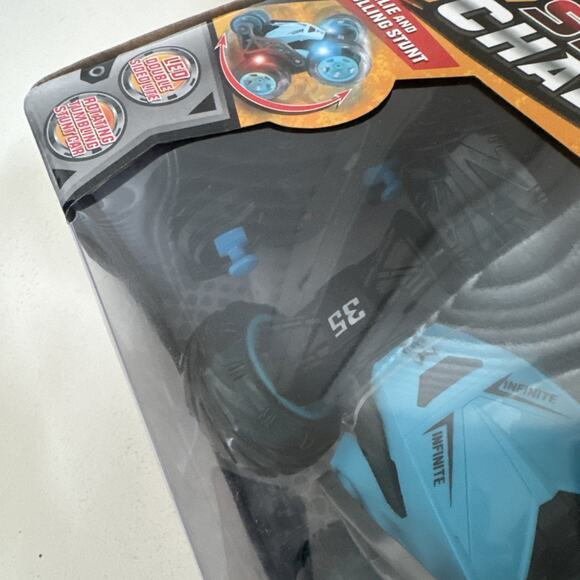 Stunt Challenger RC Radio Control LED Double Sided Lite Twisting Front Wheel Toy - Picture 4 of 7